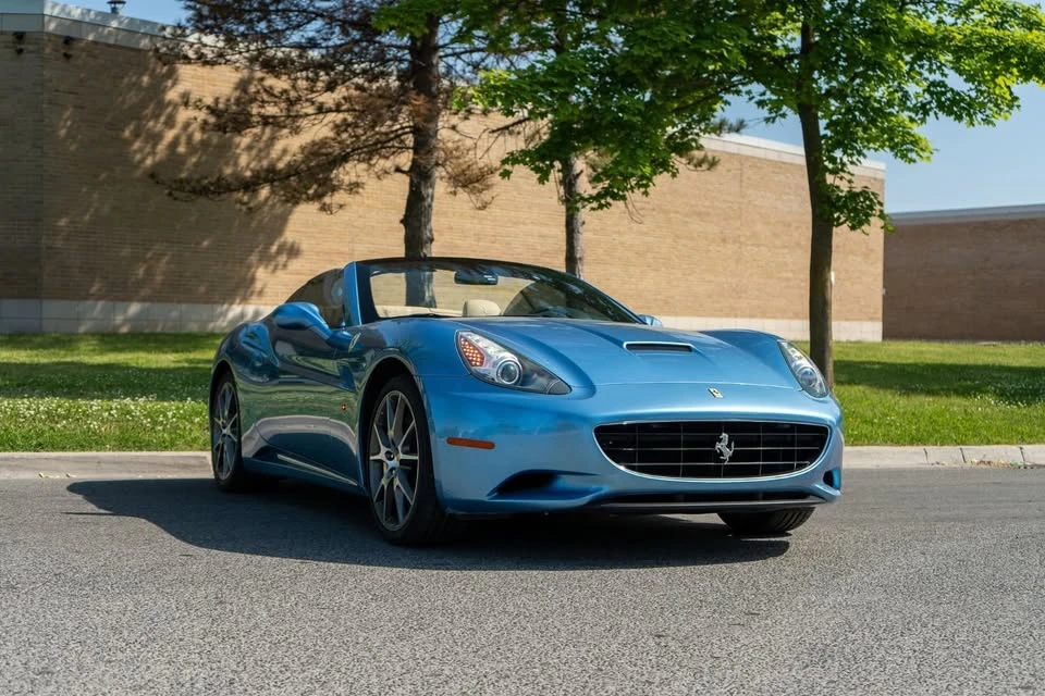 2010 Ferrari California - Image 2 of 12