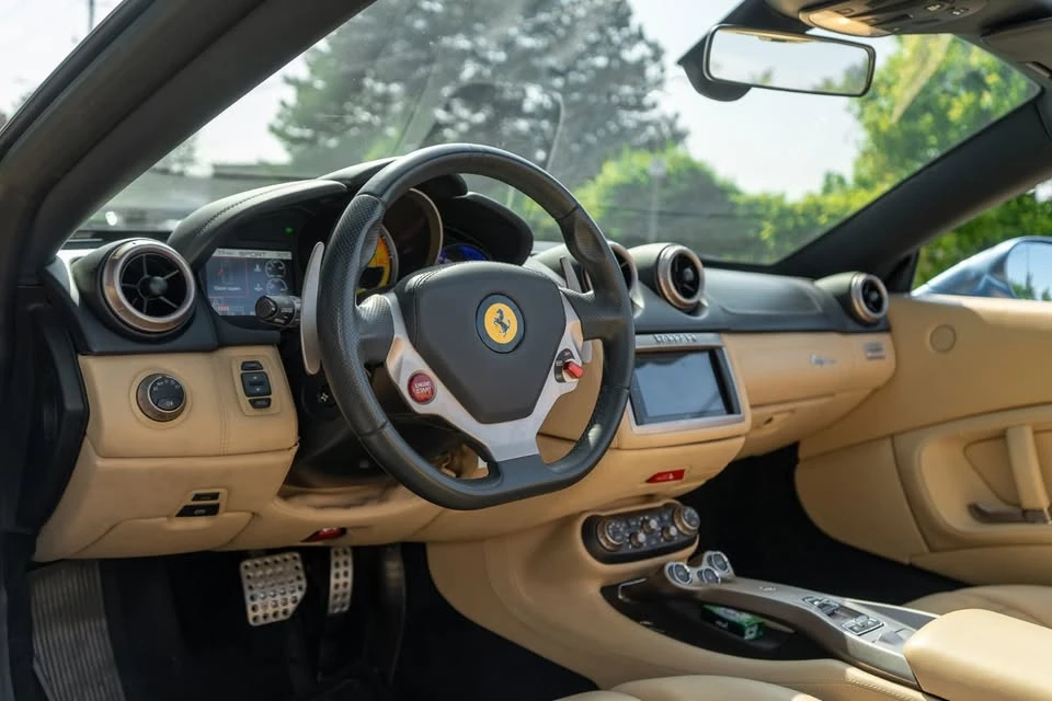 2010 Ferrari California - Image 11 of 12