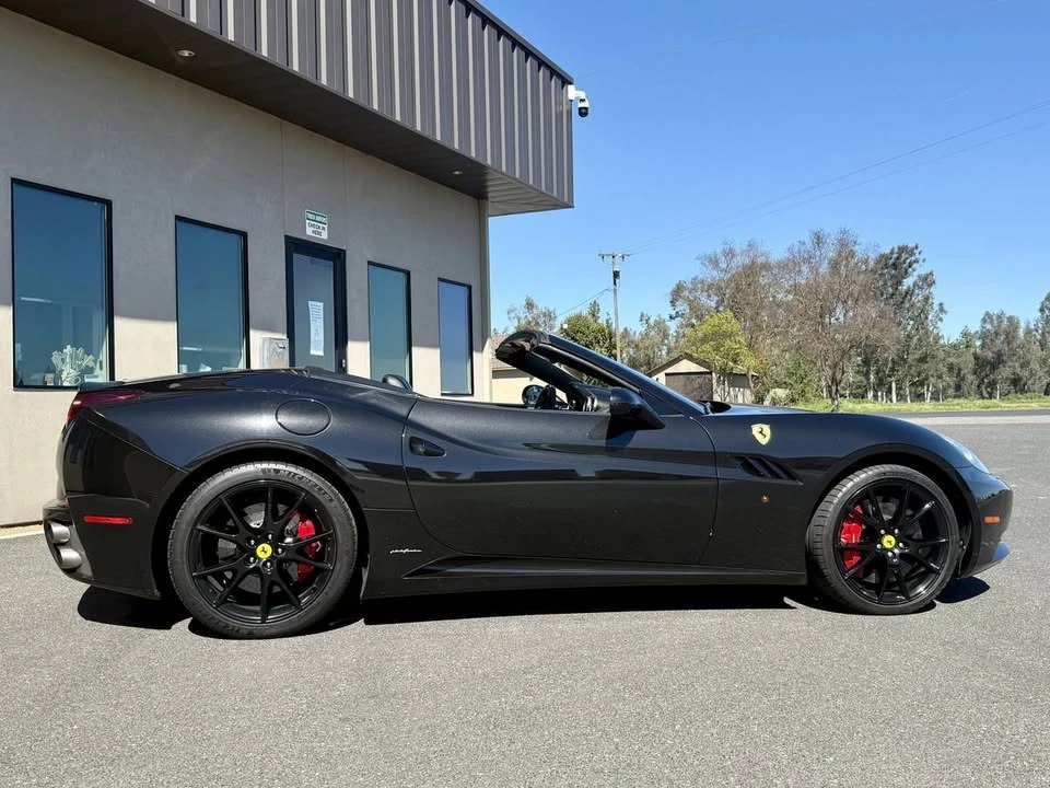 2010 Ferrari California - Image 6 of 10