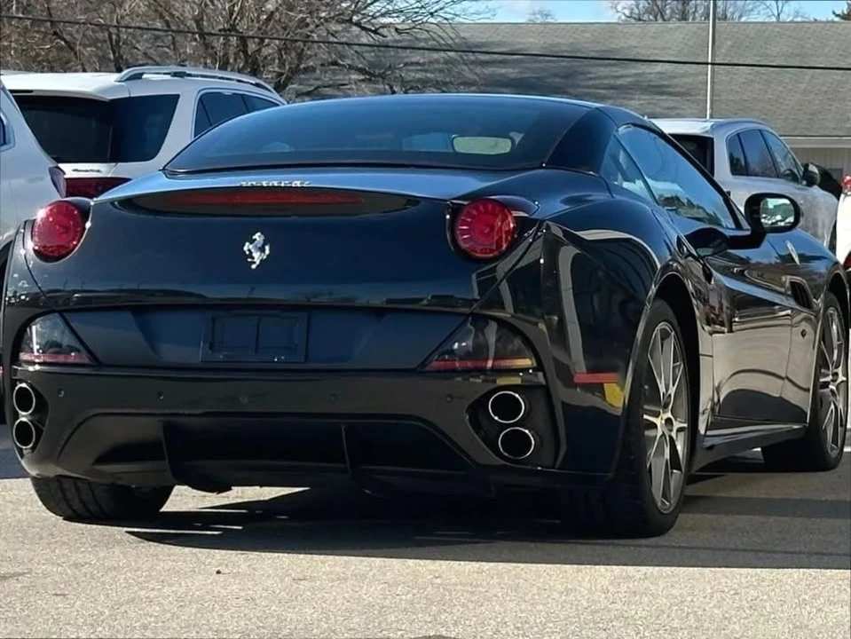 2010 Ferrari California - Image 10 of 15