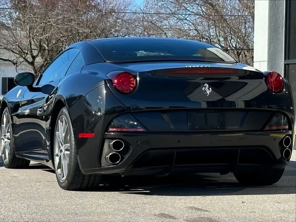 2010 Ferrari California - Image 8 of 15