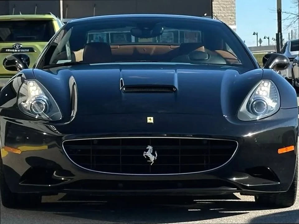 2010 Ferrari California - Image 3 of 15