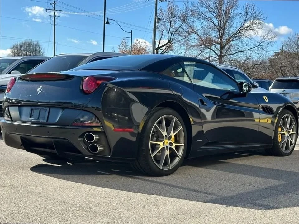 2010 Ferrari California - Image 11 of 15