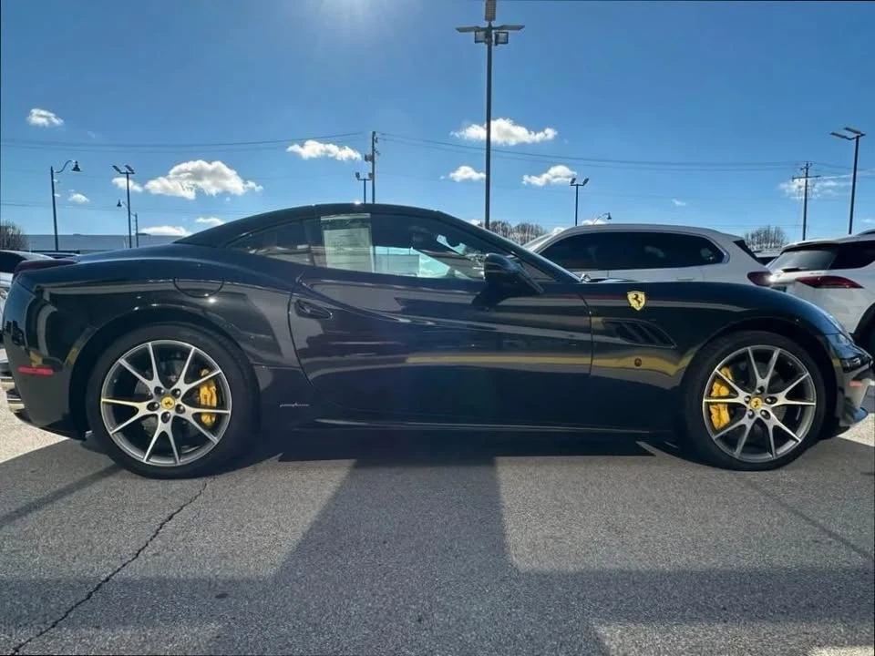 2010 Ferrari California - Image 12 of 15