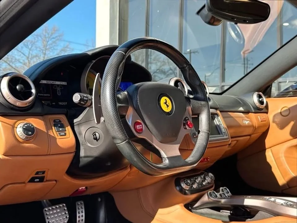 2010 Ferrari California - Image 2 of 15