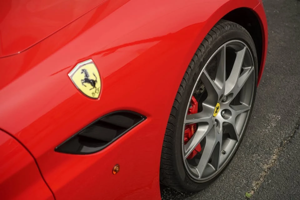 2010 Ferrari California - Image 7 of 19