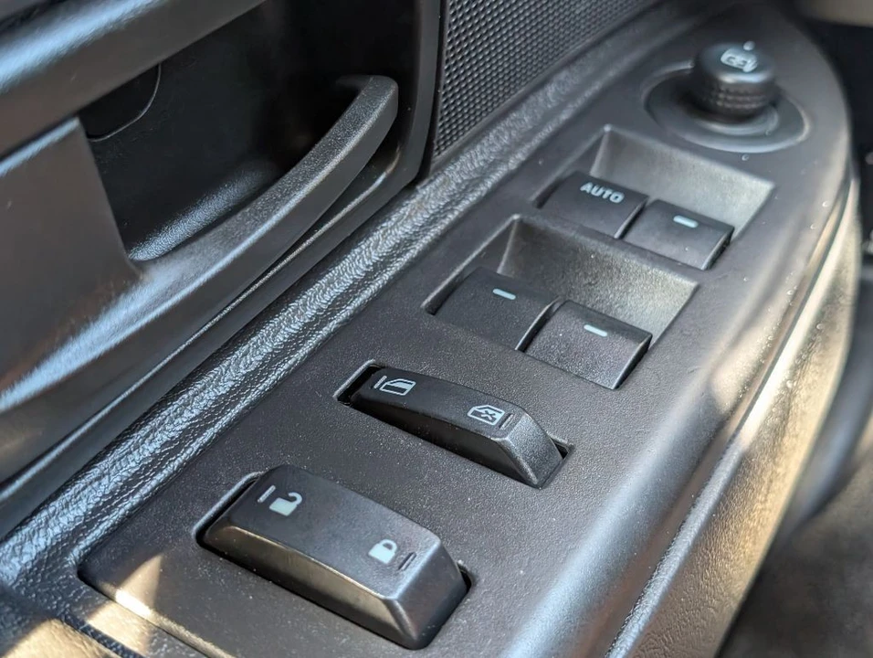 2010 Ford Crown Victoria - Image 11 of 21