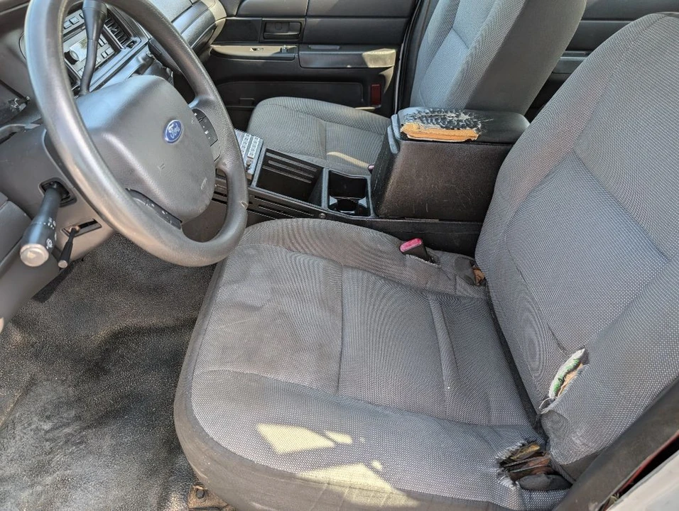 2010 Ford Crown Victoria - Image 8 of 21