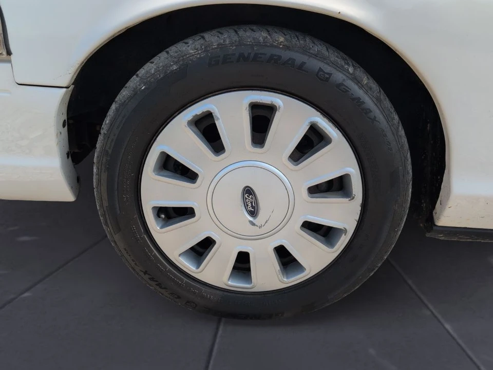 2010 Ford Crown Victoria - Image 21 of 21