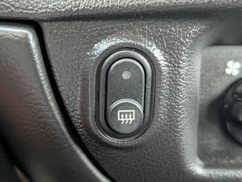 2010 Ford Crown Victoria - Image 20 of 21