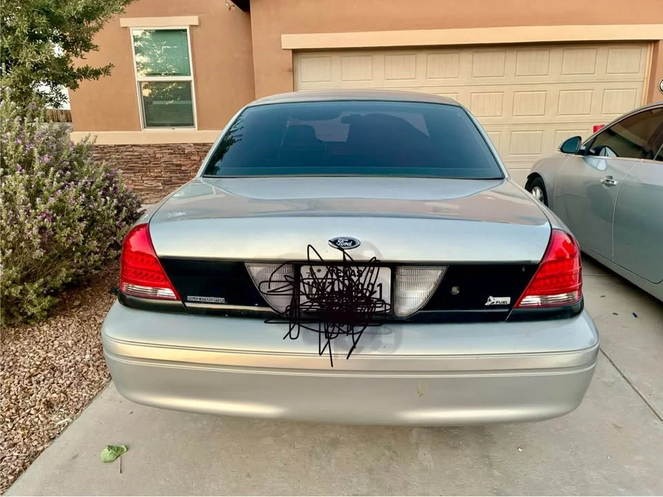 2010 Ford Crown Victoria - Image 10 of 10