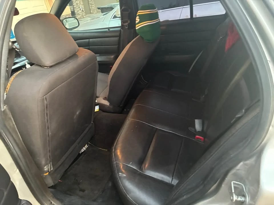 2010 Ford Crown Victoria - Image 6 of 10