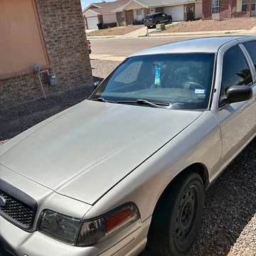 2010 Ford Crown Victoria LX