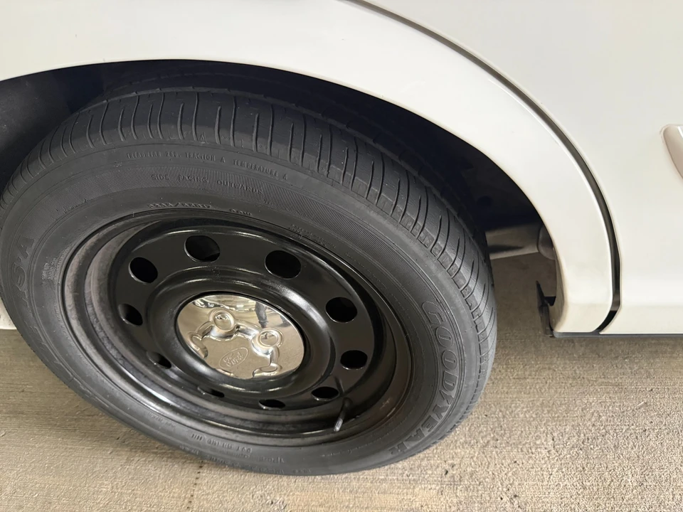 2010 Ford Crown Victoria - Image 14 of 14