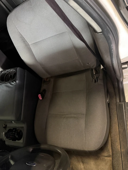 2010 Ford Crown Victoria - Image 9 of 14