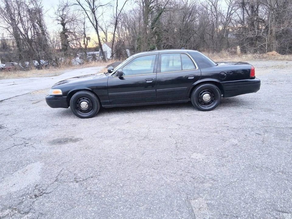 2010 Ford Crown Victoria - Image 8 of 21