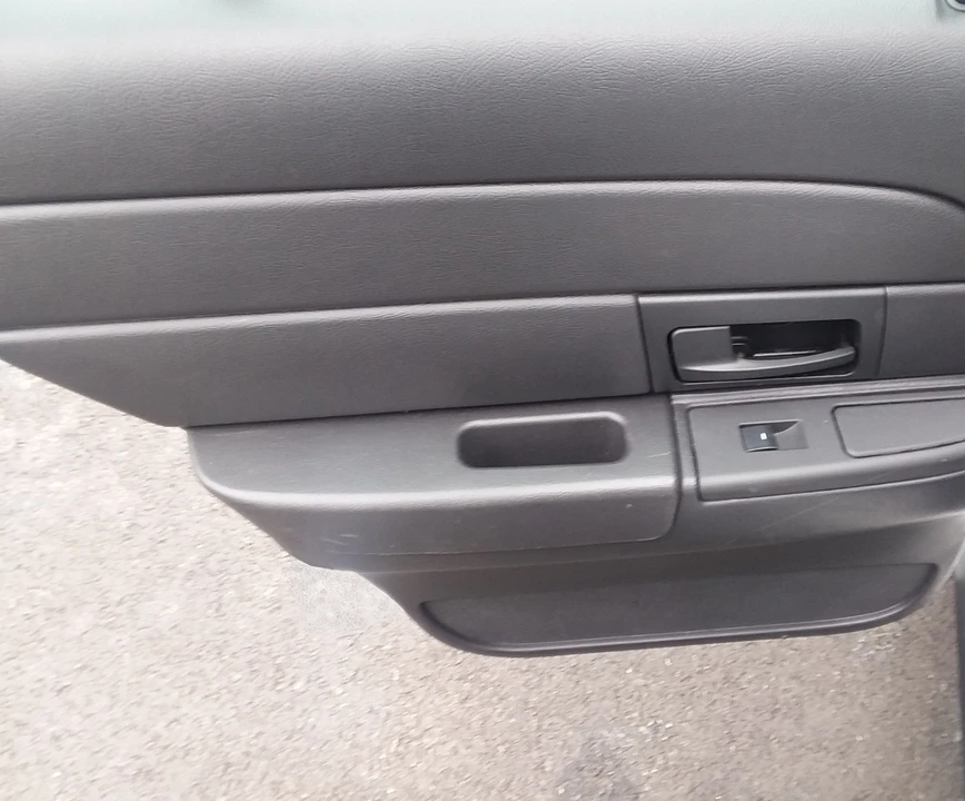 2010 Ford Crown Victoria - Image 15 of 21