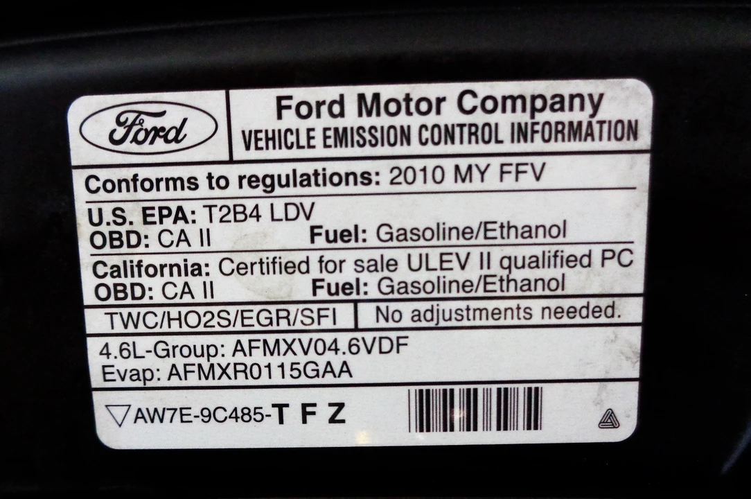 2010 Ford Crown Victoria - Image 17 of 21