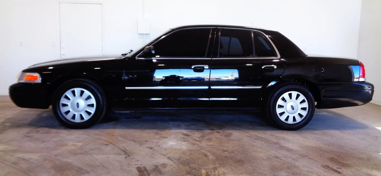 2010 Ford Crown Victoria - Image 5 of 21