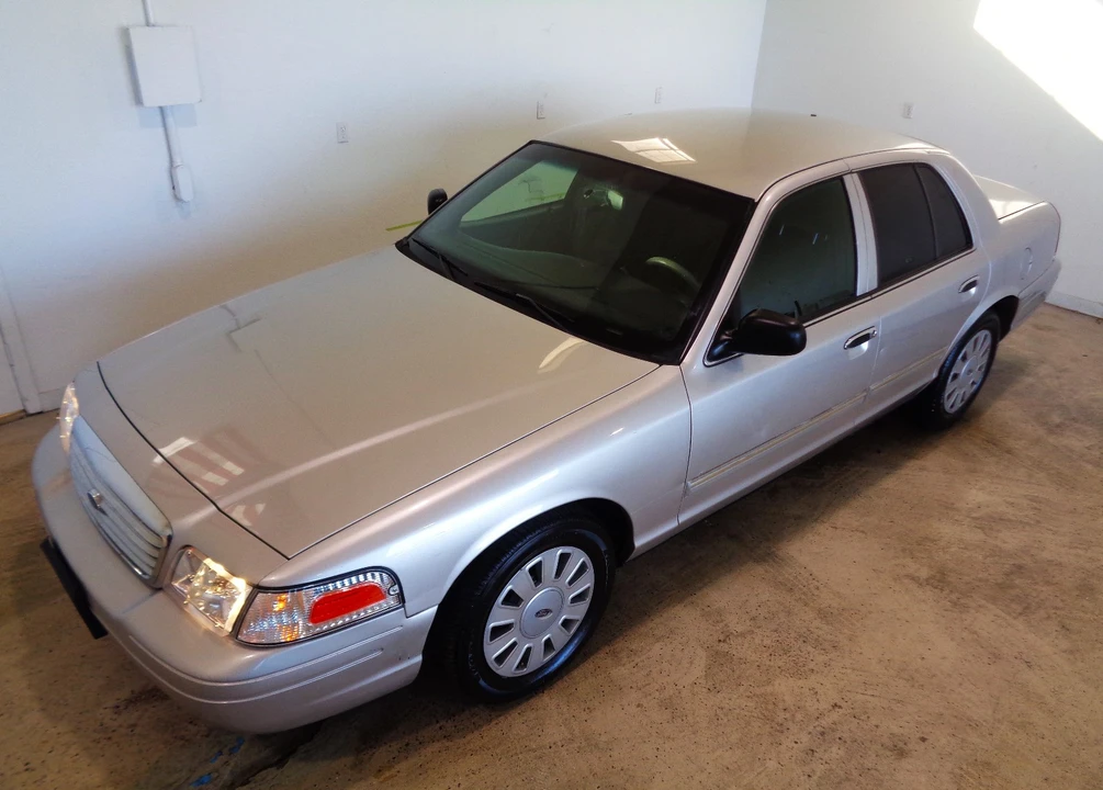 2010 Ford Crown Victoria - Image 8 of 21