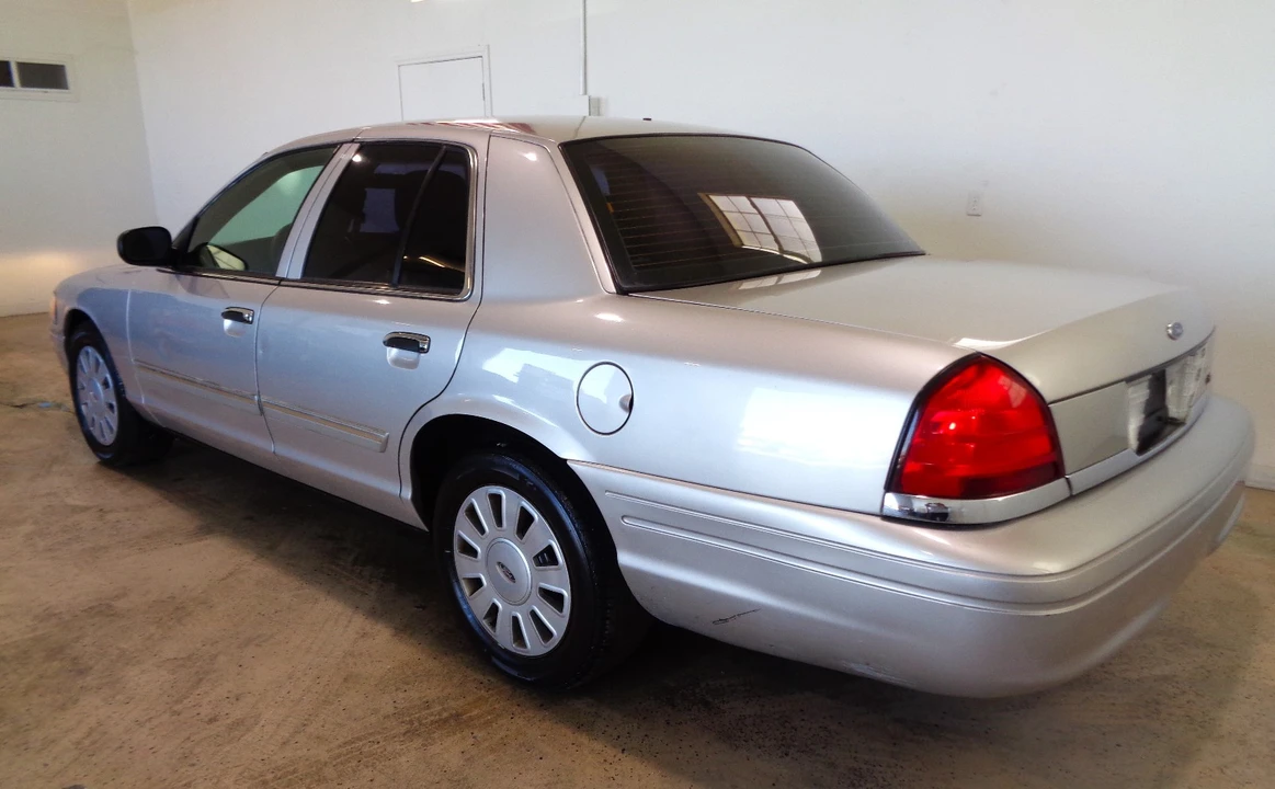2010 Ford Crown Victoria - Image 4 of 21