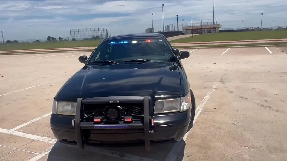 2010 Ford Crown Victoria - Image 12 of 12