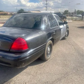 2010 Ford Crown Victoria Sedan 4D