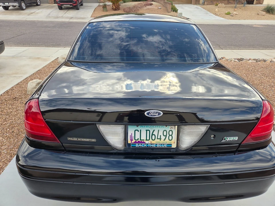 2010 Ford Crown Victoria - Image 3 of 17