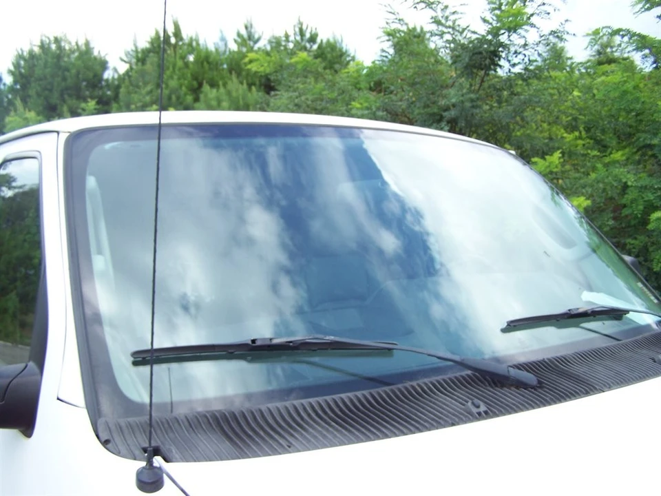2010 Ford Econoline Van - Image 22 of 31