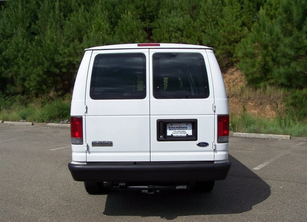 2010 Ford Econoline Van - Image 16 of 31