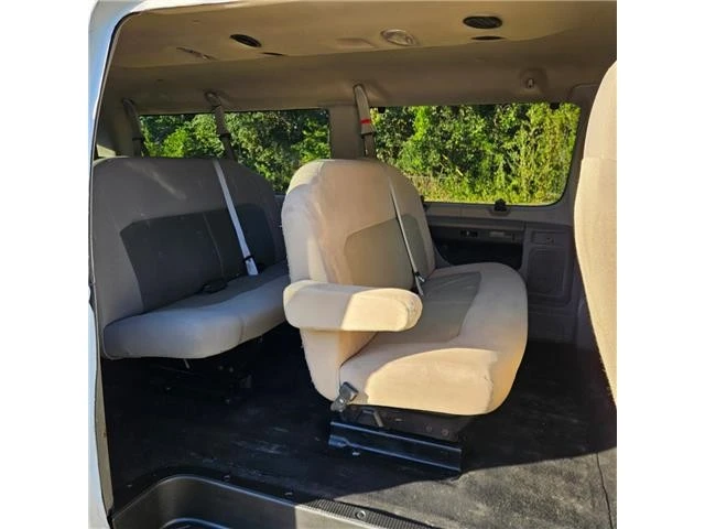 2010 Ford Econoline Van - Image 7 of 14