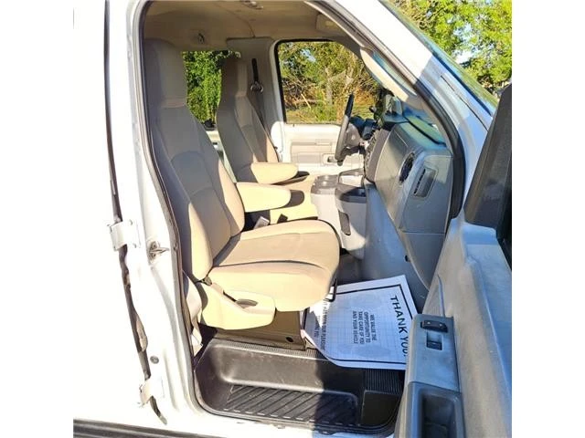 2010 Ford Econoline Van - Image 6 of 14