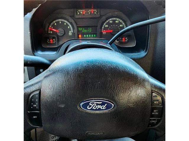 2010 Ford Econoline Van - Image 13 of 14