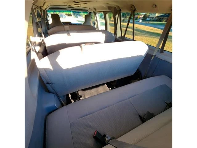 2010 Ford Econoline Van - Image 9 of 14