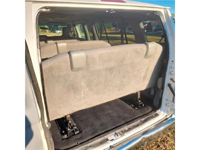 2010 Ford Econoline Van - Image 10 of 14