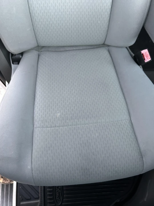 2010 Ford Econoline Van - Image 30 of 31
