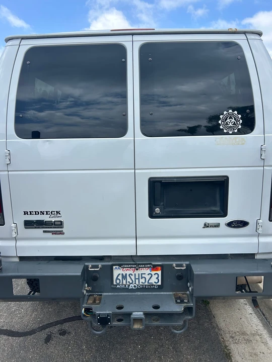 2010 Ford Econoline Van - Image 14 of 31