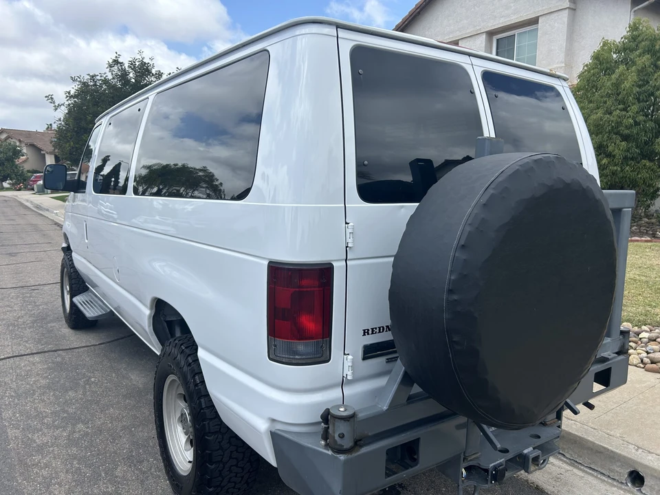 2010 Ford Econoline Van - Image 4 of 31