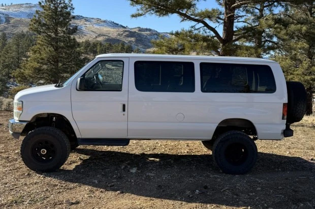 2010 Ford Econoline Van - Image 3 of 7