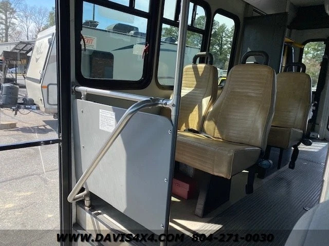 2010 Ford Econoline Van - Image 11 of 12