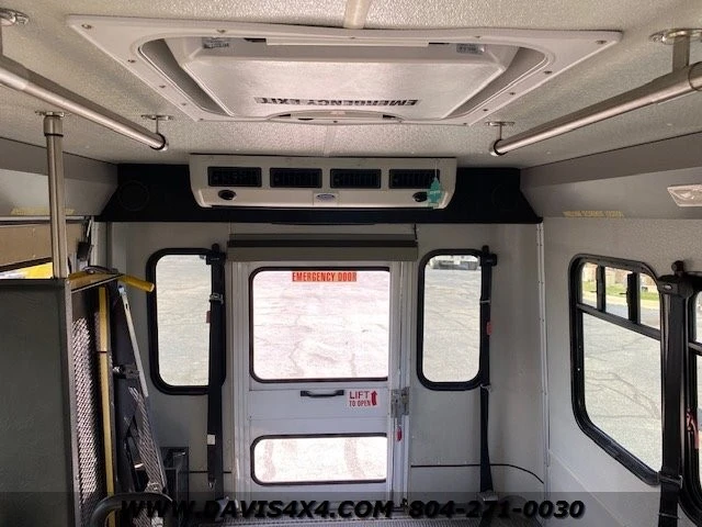 2010 Ford Econoline Van - Image 17 of 21