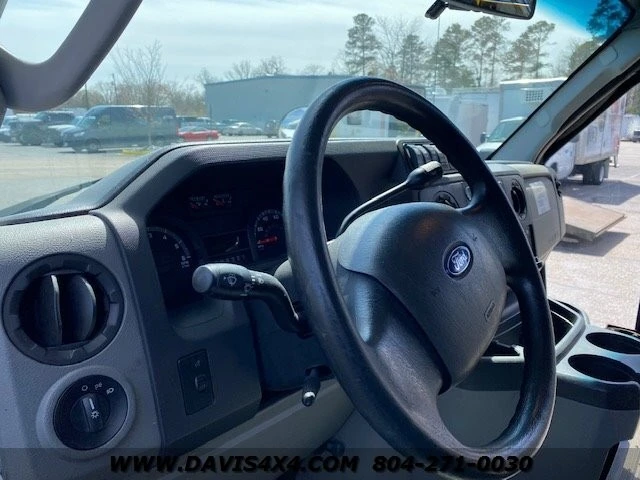 2010 Ford Econoline Van - Image 9 of 12