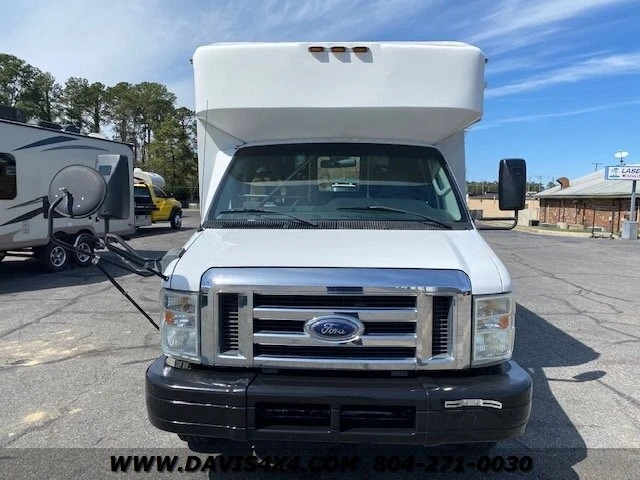 2010 Ford Econoline Van - Image 3 of 12