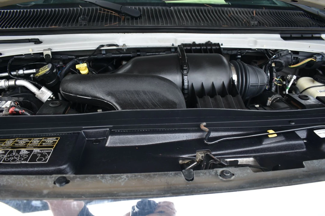 2010 Ford Econoline Van - Image 21 of 21