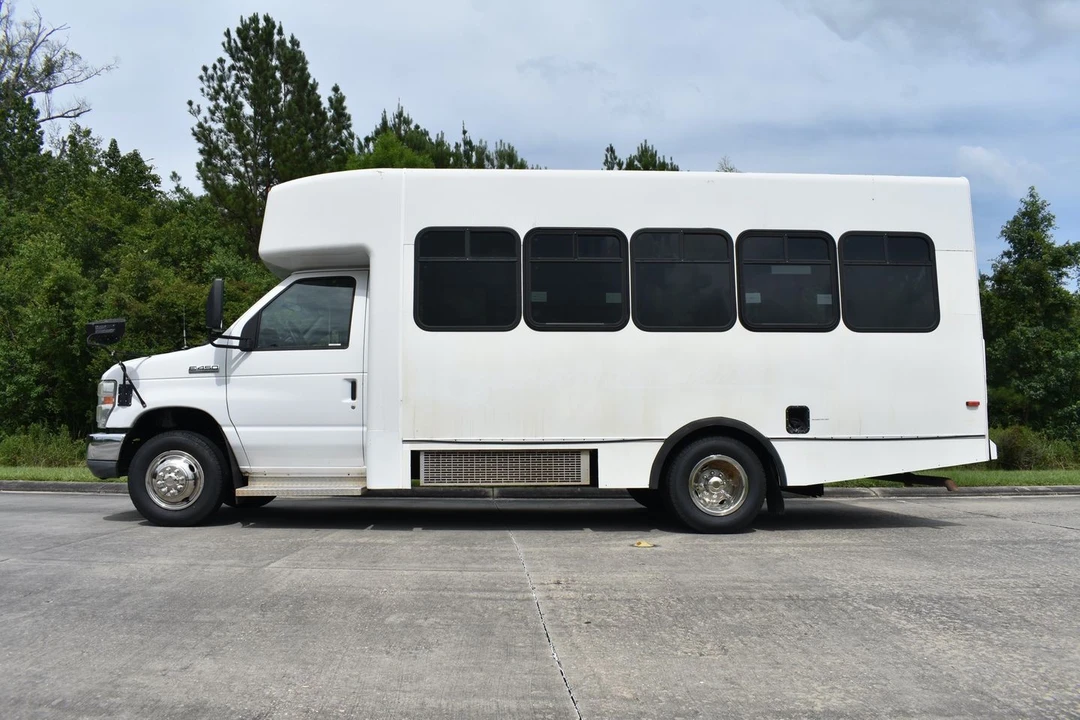 2010 Ford Econoline Van - Image 9 of 12