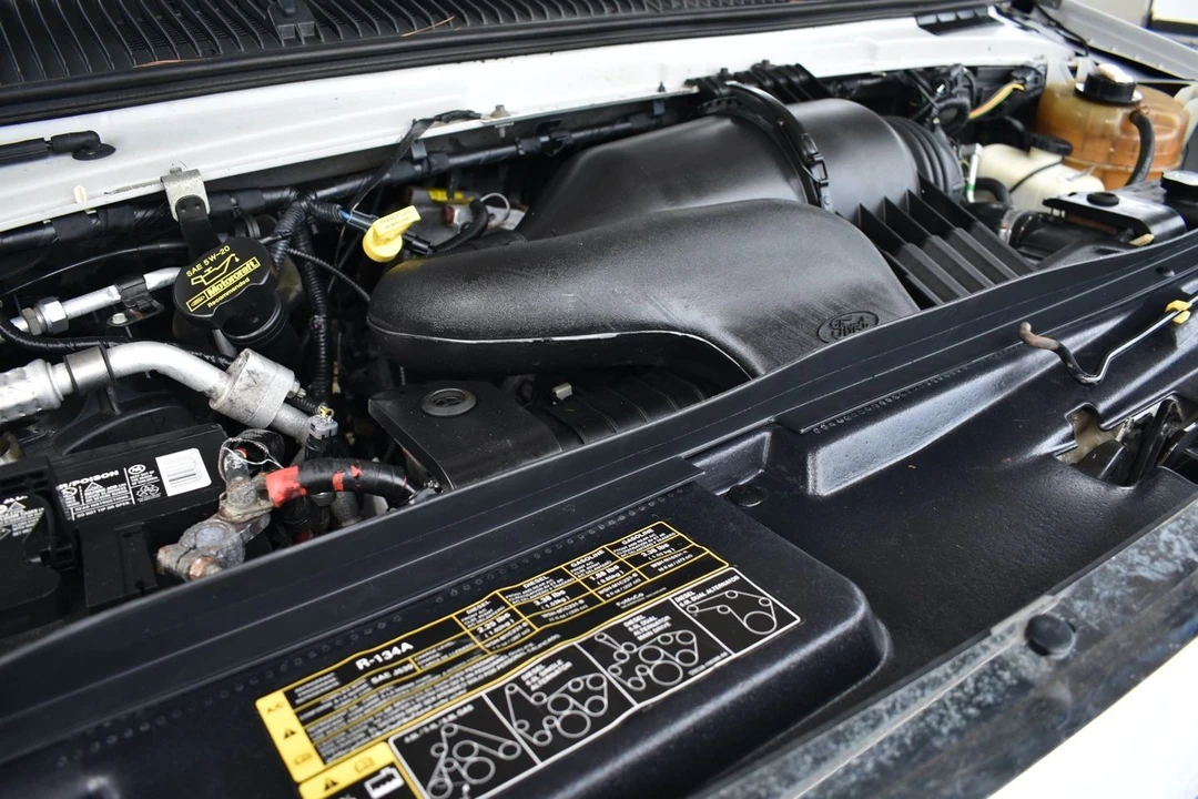 2010 Ford Econoline Van - Image 20 of 21