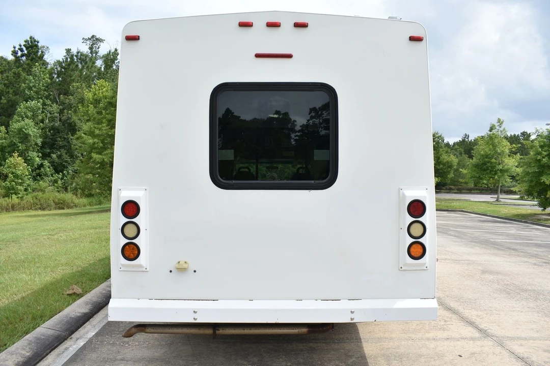 2010 Ford Econoline Van - Image 6 of 12