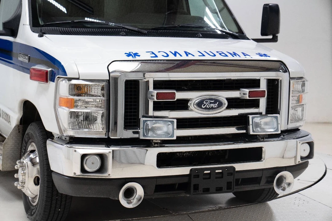 2010 Ford Econoline Van - Image 9 of 12
