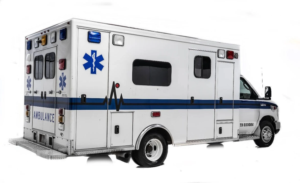 2010 Ford Econoline Van - Image 3 of 12