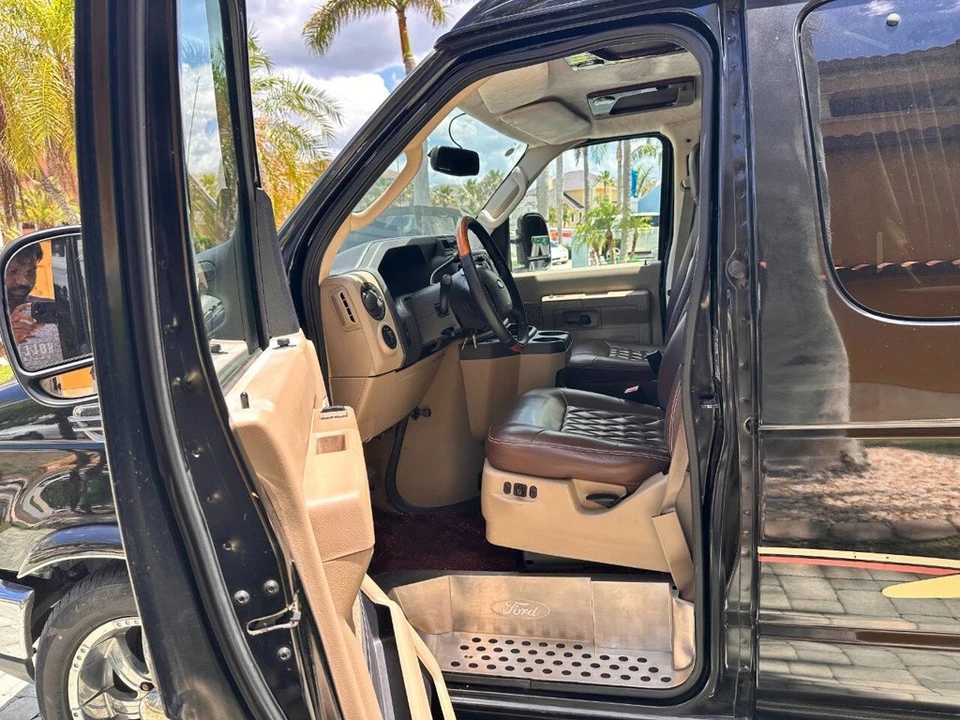 2010 Ford Econoline Van - Image 17 of 24